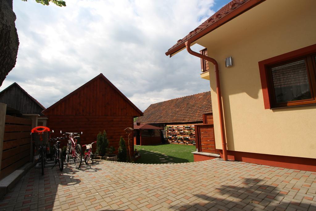 Villa Lienka Bešeňová Exterior foto